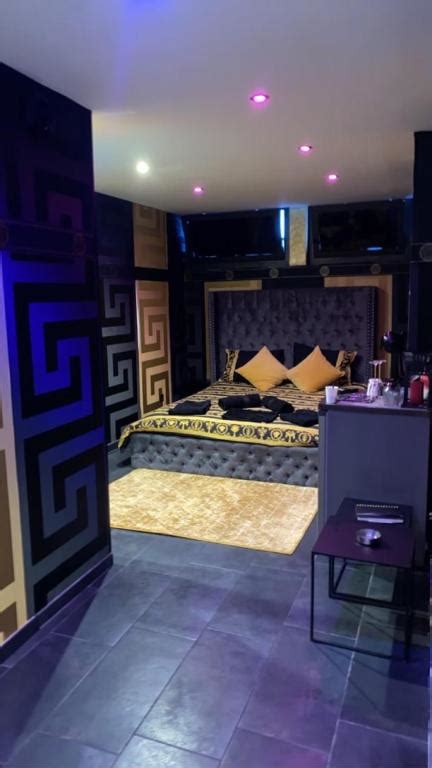 Versace room, Grenoble – Nove cijene za 2023. .